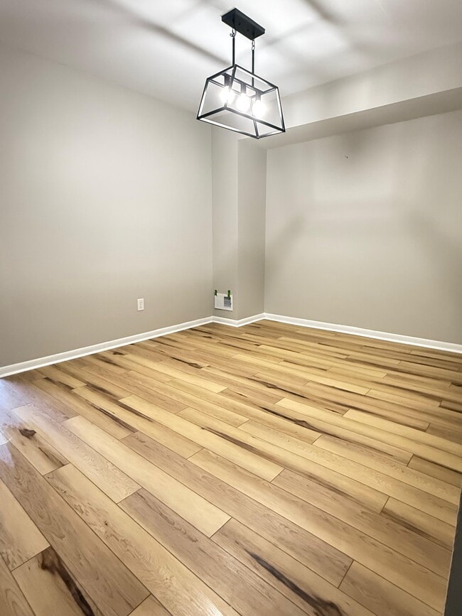 Building Photo - 1905 Walnut Ridge Dr