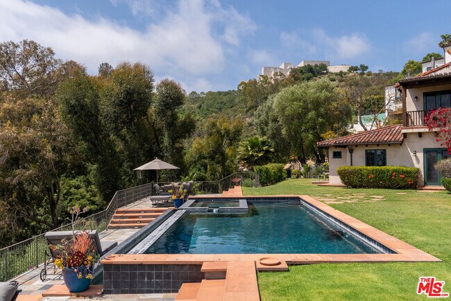 Building Photo - 361 Fordyce Rd