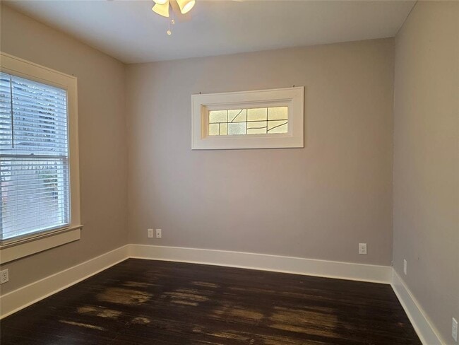 Building Photo - 206 E 34th St