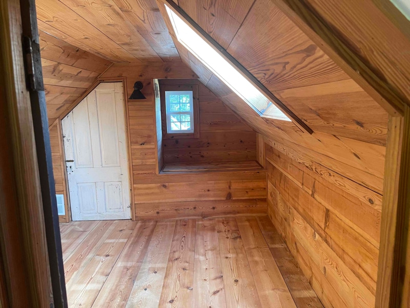 Building Photo - 162 Johnson St