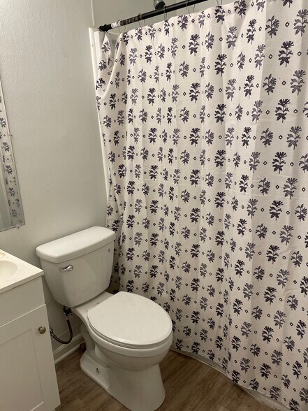 Building Photo - 739 Avenue A