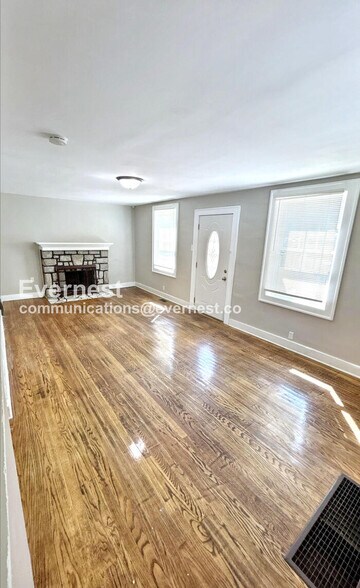 Building Photo - 3864 Marietta Dr