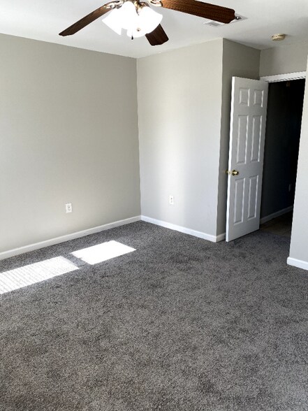 Building Photo - 9020 Titans Dr