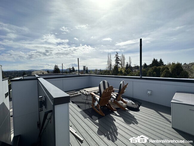 Building Photo - 5205b 51st Ave S
