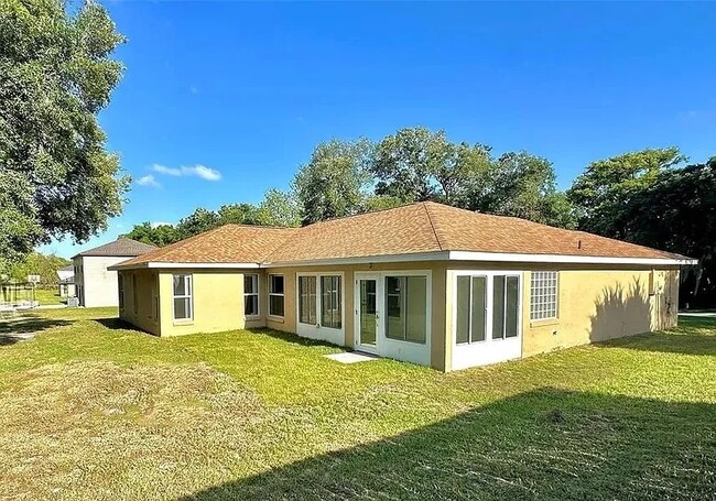Building Photo - 826 Berry Hill Cir