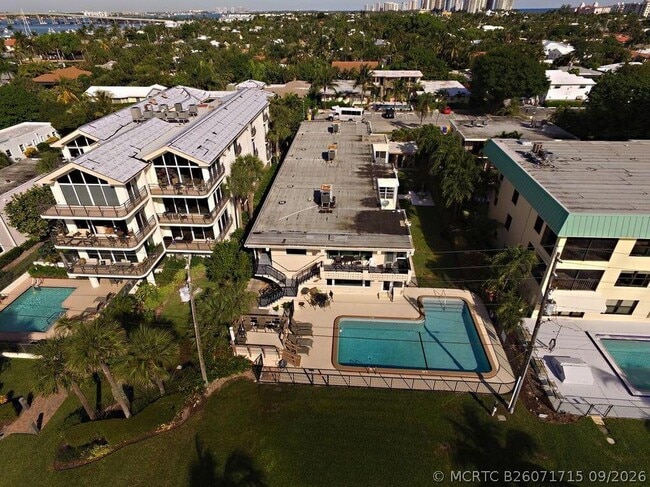 Building Photo - 308 Inlet Way