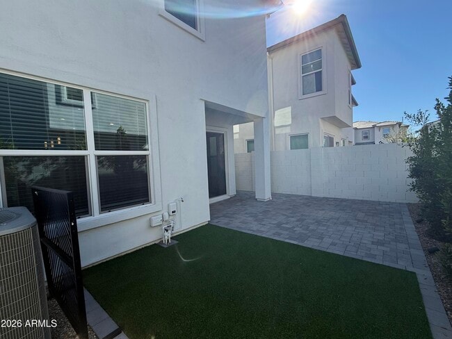 Building Photo - 17050 N 50th Pl