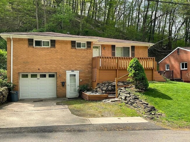 Building Photo - 545 Coal St
