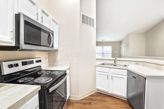 Building Photo - 4907 Stratford Pine Ln