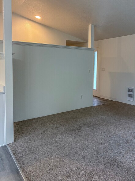 Building Photo - 6765 Montauk Cir