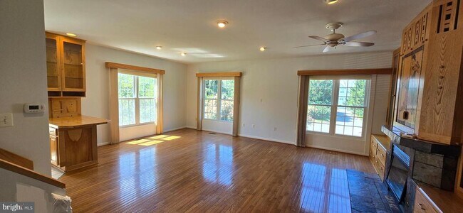 Building Photo - 2545 Logan Wood Dr