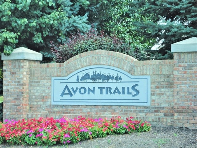 Building Photo - 9684 Thomas Ln