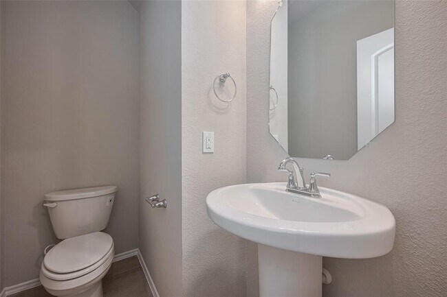 Building Photo - 2902 Scanlan Mdw