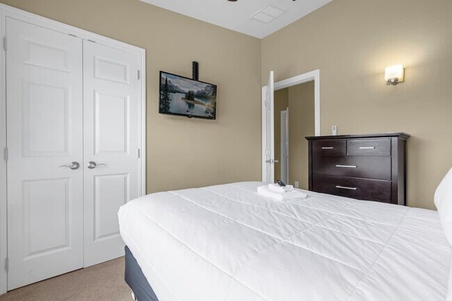 Building Photo - 14545 Damai Ln