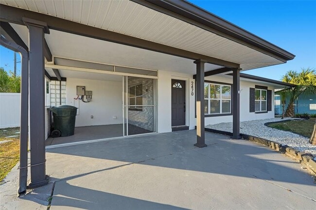 Building Photo - 2470 Del Rio Way