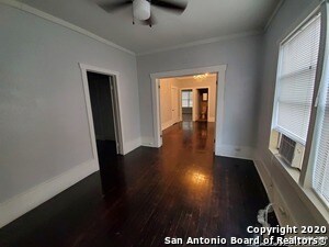 Building Photo - 1609 W Magnolia Ave