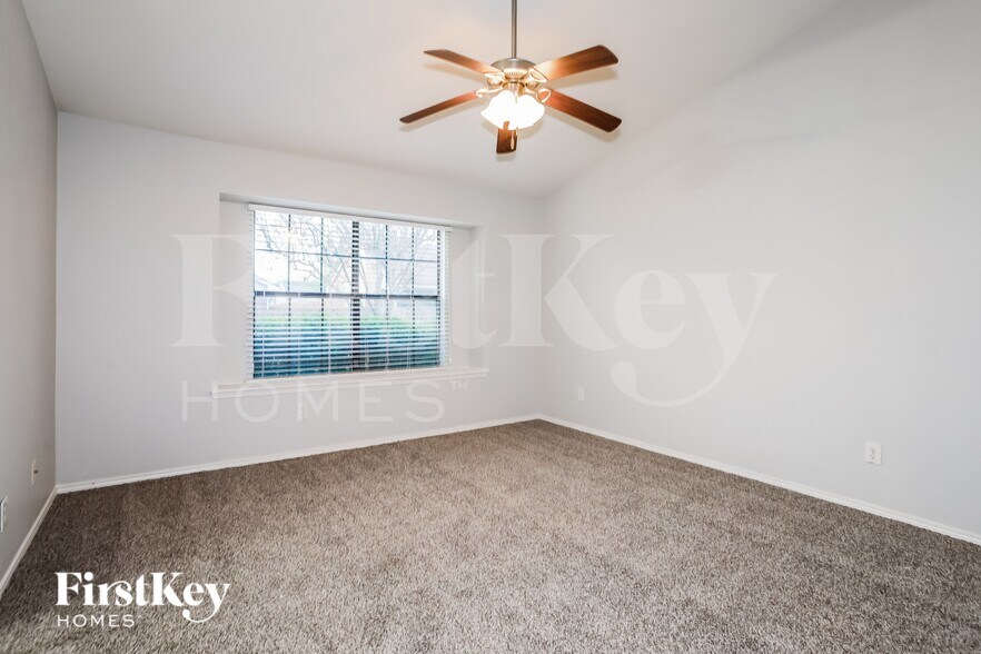 Building Photo - 1502 Barbara Ln