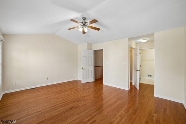 Building Photo - 533 Coventry Dr