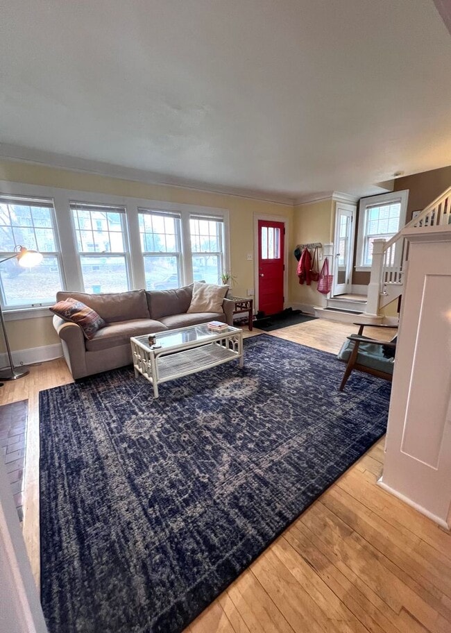 Building Photo - 505 N 16th Ave E