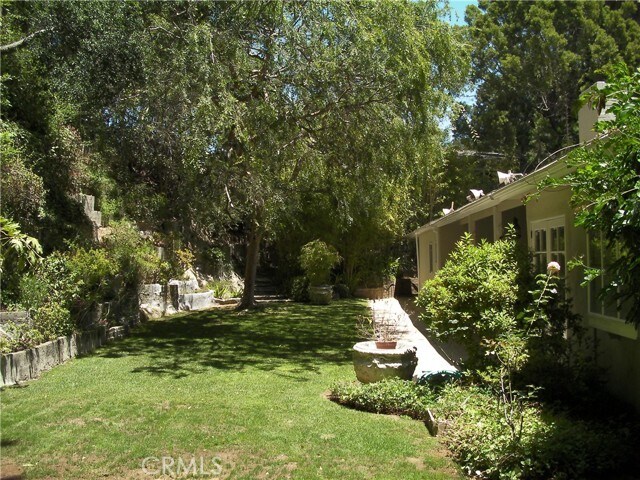 Building Photo - 123 N Glenroy Ave