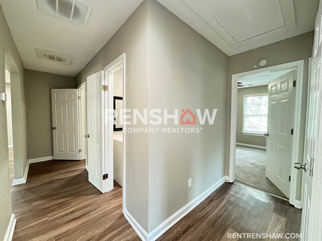 Building Photo - 1272 Semmes St