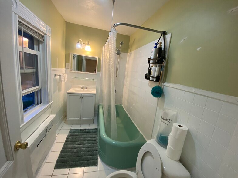 Bathroom - 21 Royall St