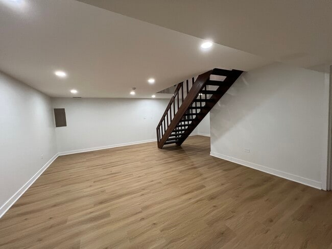 Building Photo - 1545 Winnetka Rd