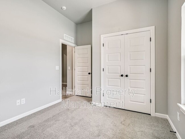 Building Photo - 1007 Magnolia Dr