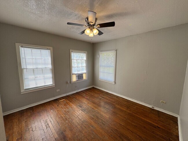 Building Photo - Cozy 2 bedroom in heart of Waco