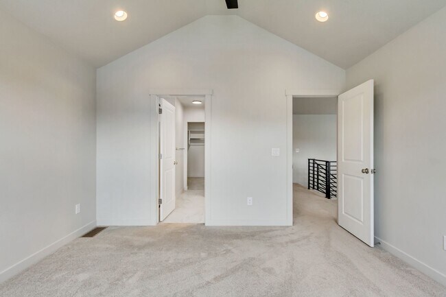 Building Photo - 3 Bedroom 2.5 Bathroom Home in Eagle Mountain!