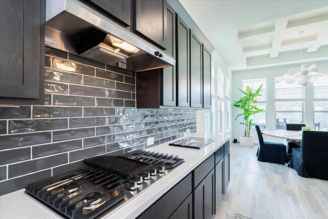 Building Photo - 5713 Fresno Ave