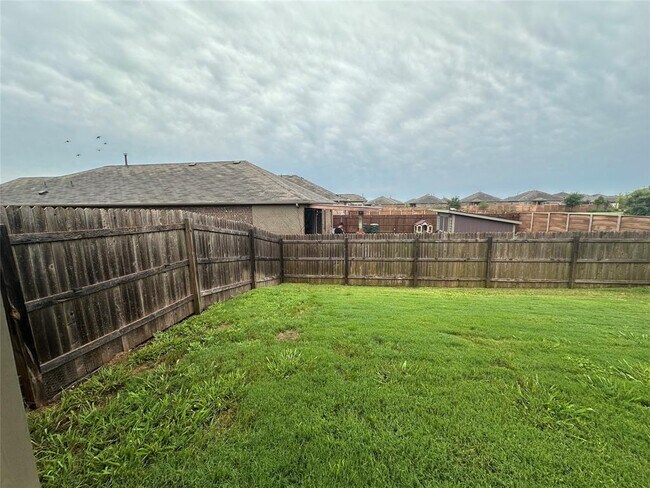Building Photo - 1221 Fairhaven Gtwy