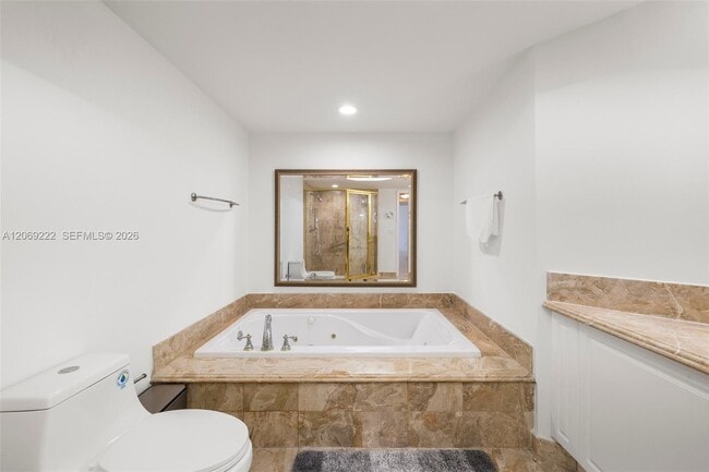 Building Photo - 9559 Collins Ave
