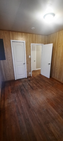 Building Photo - 1614 Elizabeth Rd