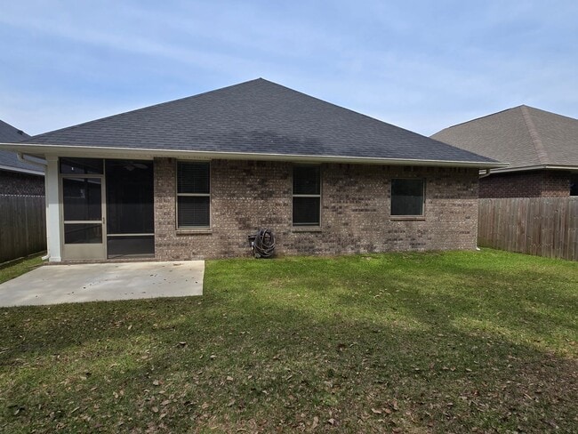 Building Photo - 3-Bedroom Home - Parkside Commons