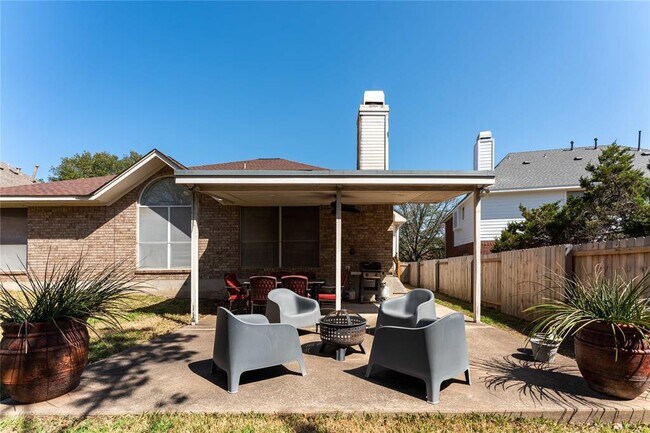 Building Photo - 11120 Savin Hill Ln