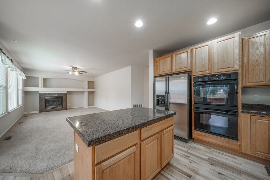 Building Photo - 11598 S Maiden Hair Way