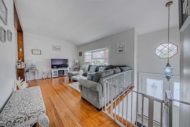 Building Photo - 50 Highview Terrace