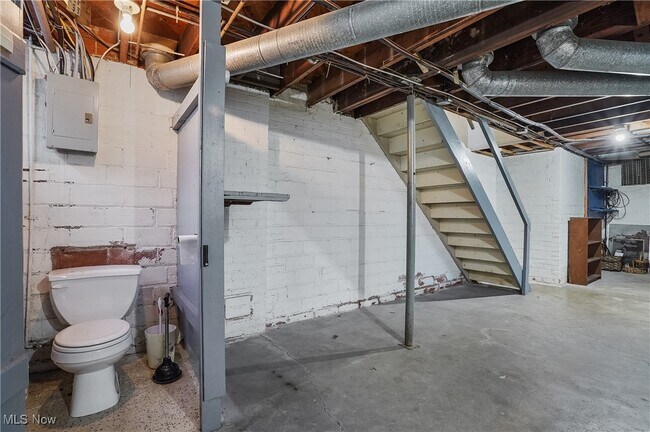 Building Photo - 2292 S Overlook Rd