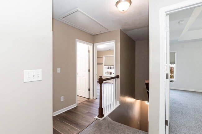 Building Photo - Beautiful 3-Bedroom Single Family Home wit...