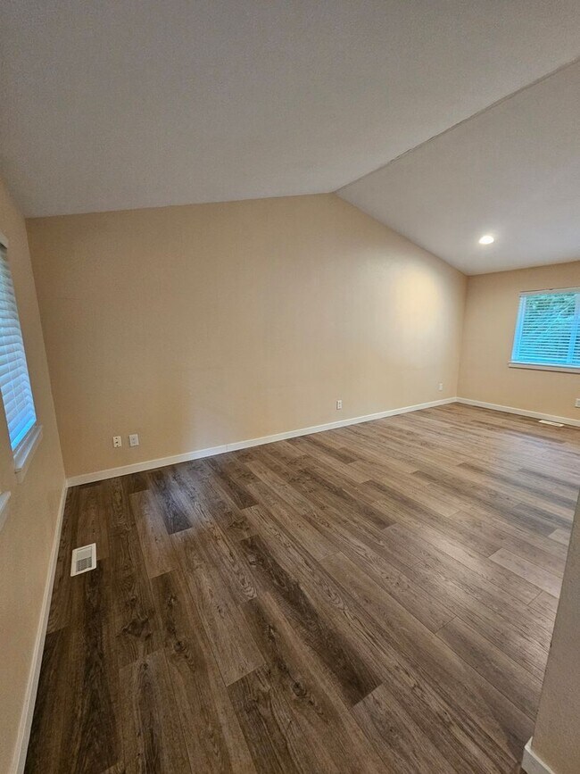 Building Photo - A Private Sanctuary with Perfect Proximity