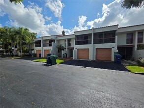 Building Photo - 6509 Racquet Club Dr
