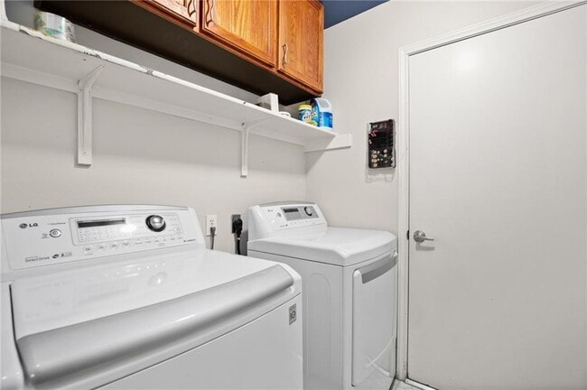 Building Photo - 119 Bluejack Pl