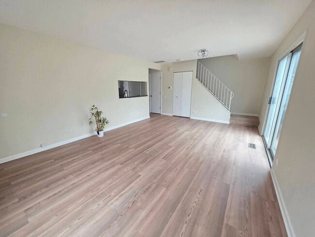 Building Photo - 482 Betsy Ross Ct