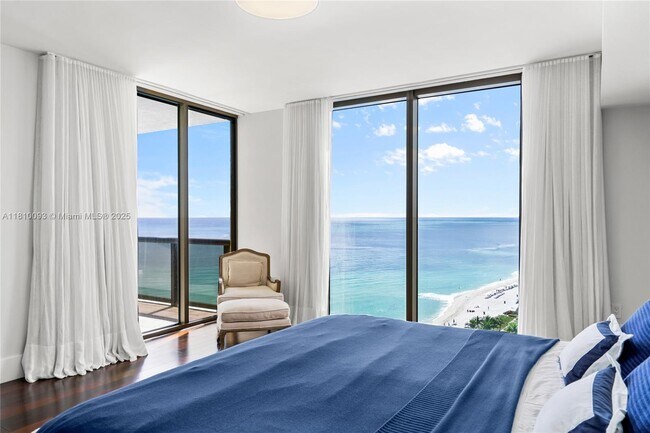 Building Photo - 16275 Collins Ave