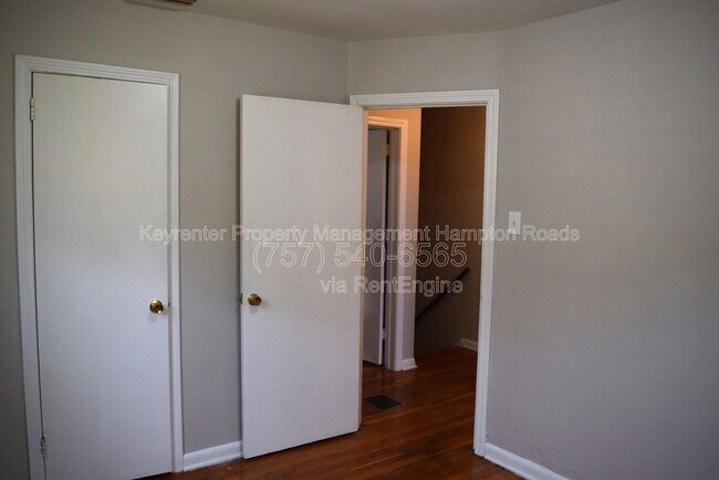 Building Photo - 1216 Hoover Ave