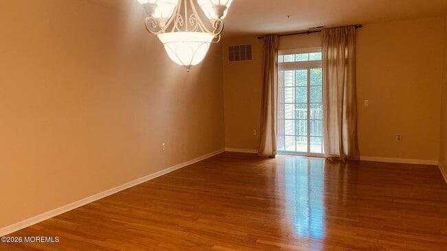 Building Photo - 523 Sophee Ln