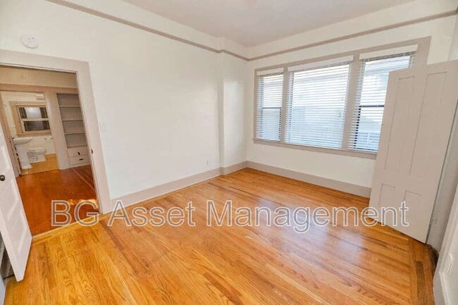 Building Photo - 639-D Carolina St