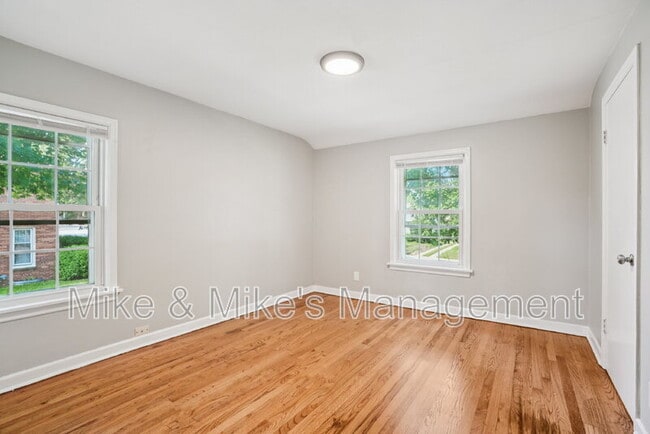 Building Photo - 3860 S Brust Ave