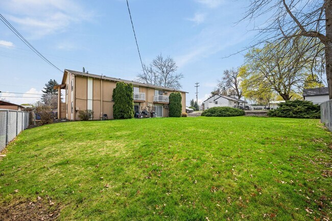 Building Photo - 1515 N Bowdish Rd